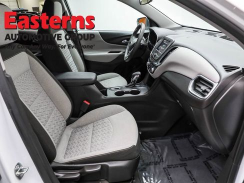 Used 2023 Chevrolet Equinox LT image 23