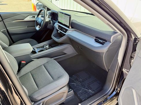 New 2026 Ford Explorer Active image 21