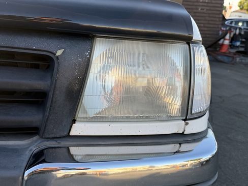 Used 1999 Toyota Tacoma 4x4 Regular Cab image 7