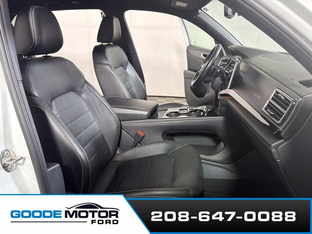Used 2024 Volkswagen Atlas Cross Sport SEL R-Line AWD/4WD image 23