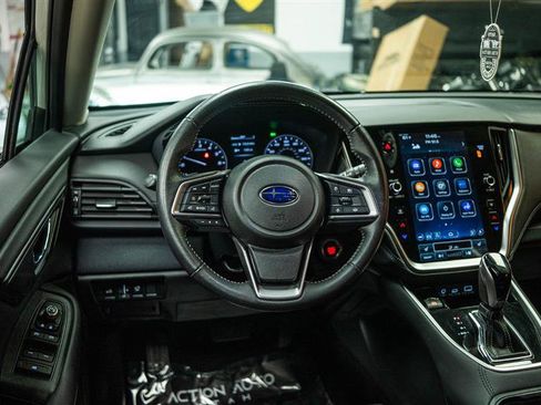 Used 2025 Subaru Outback Premium image 17