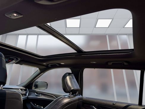 Used 2024 Jeep Grand Cherokee L Limited w/ Luxury Tech Group II image 13