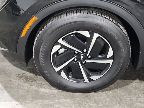 Used 2024 Kia Sportage LX image 14