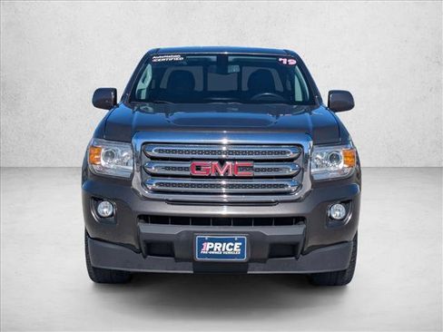 Used 2019 GMC Canyon SLE w/ SLE Convenience Package image 2