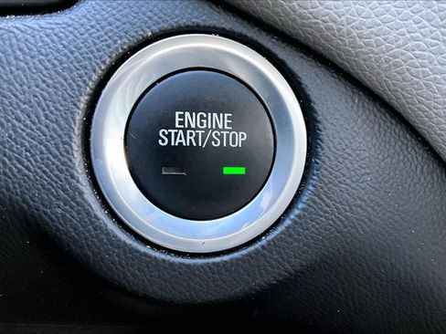 Used 2018 Chevrolet Equinox LT image 31