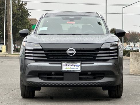 New 2026 Nissan Kicks SV image 9