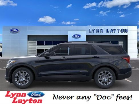 New 2026 Ford Explorer Active w/ Active Comfort Package AWD/4WD image 3