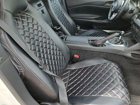 Used 2016 MAZDA MX-5 Miata Sport RWD image 16