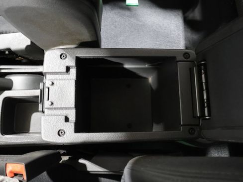 Used 2010 Dodge Caliber SXT FWD image 26