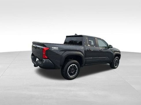 Used 2025 Toyota Tacoma TRD Off-Road image 34