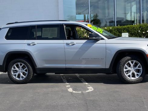 Used 2021 Jeep Grand Cherokee L Limited AWD/4WD image 3
