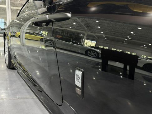 Used 2015 Rolls-Royce Wraith RWD image 22