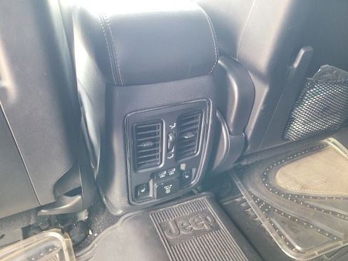 Used 2014 Jeep Grand Cherokee Limited AWD/4WD image 13