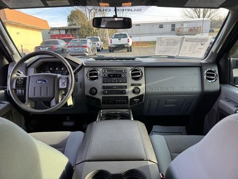 Used 2012 Ford F250 XLT w/ XLT Interior Pkg image 8