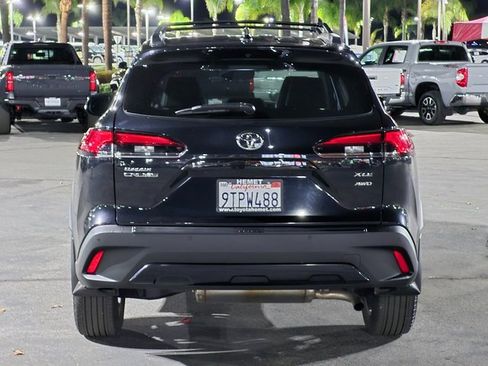 Used 2025 Toyota Corolla Cross XLE image 7