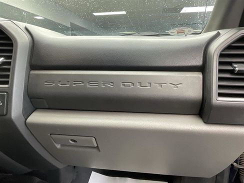 Used 2019 Ford F250 XL w/ STX Appearance Package image 12