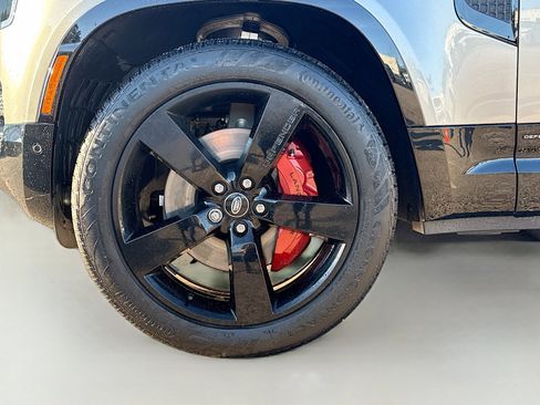 Used 2024 Land Rover Defender 110 X image 43