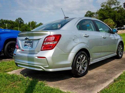 Used 2018 Chevrolet Sonic LT w/ Convenience Package FWD image 18