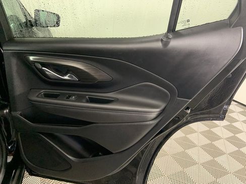 Used 2022 GMC Terrain SLT image 25