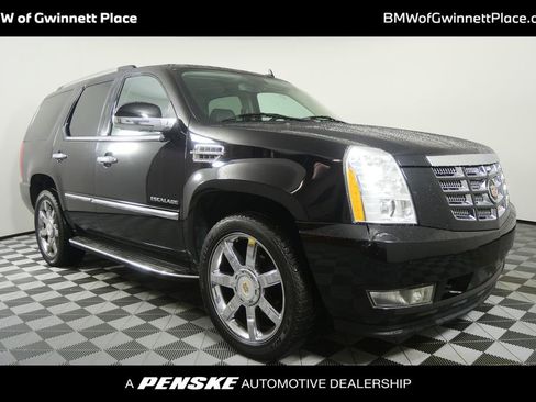 Used 2010 Cadillac Escalade AWD image 1