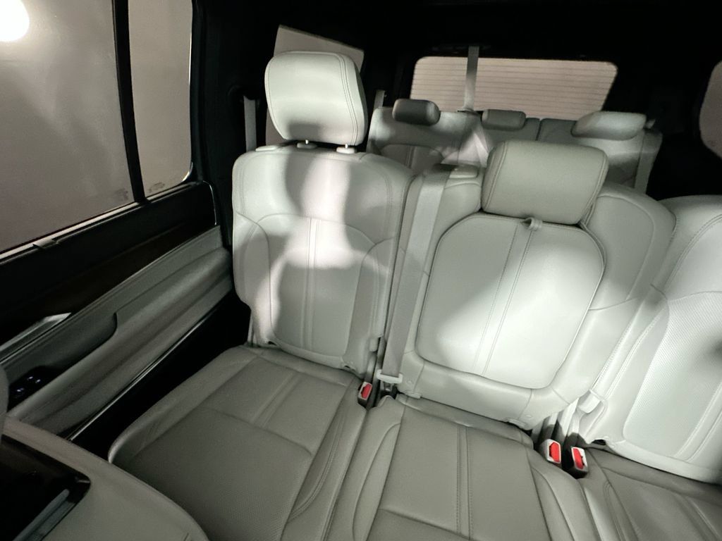 Used 2025 Jeep Grand Wagoneer 4WD w/ 8-Passenger Seating Package image 12