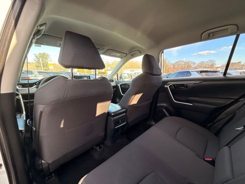 Used 2019 Toyota RAV4 LE image 16