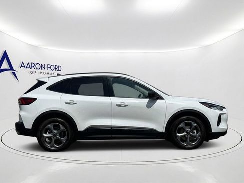 Used 2023 Ford Escape ST-Line w/ Tech Pack #1 AWD/4WD image 7