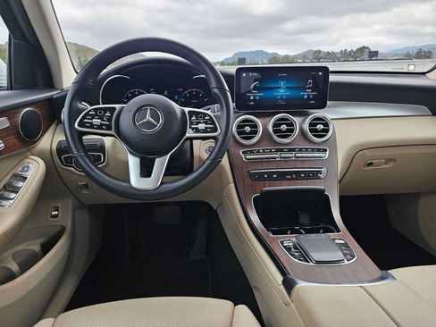 Used 2022 Mercedes-Benz GLC 300 image 18