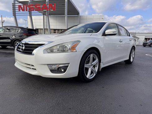 Used 2014 Nissan Altima 3.5 SL w/ Technology Package image 1