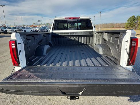 New 2026 GMC Sierra 3500 SLE w/ SLE Value Package image 10