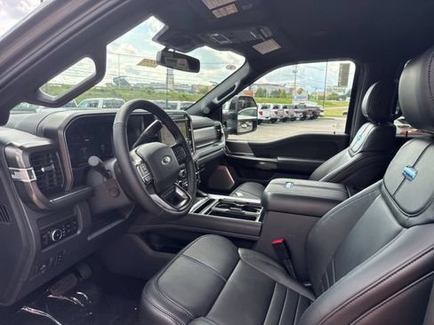 New 2026 Ford F350 Platinum w/ FX4 Off-Road Package AWD/4WD image 11