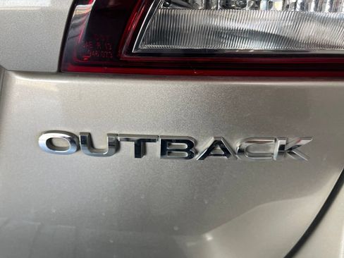 Used 2018 Subaru Outback 2.5i Limited AWD/4WD image 43