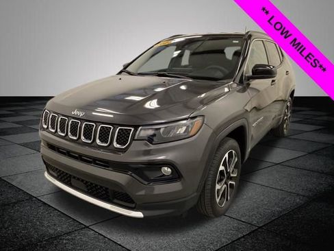 Used 2023 Jeep Compass Limited AWD/4WD image 3
