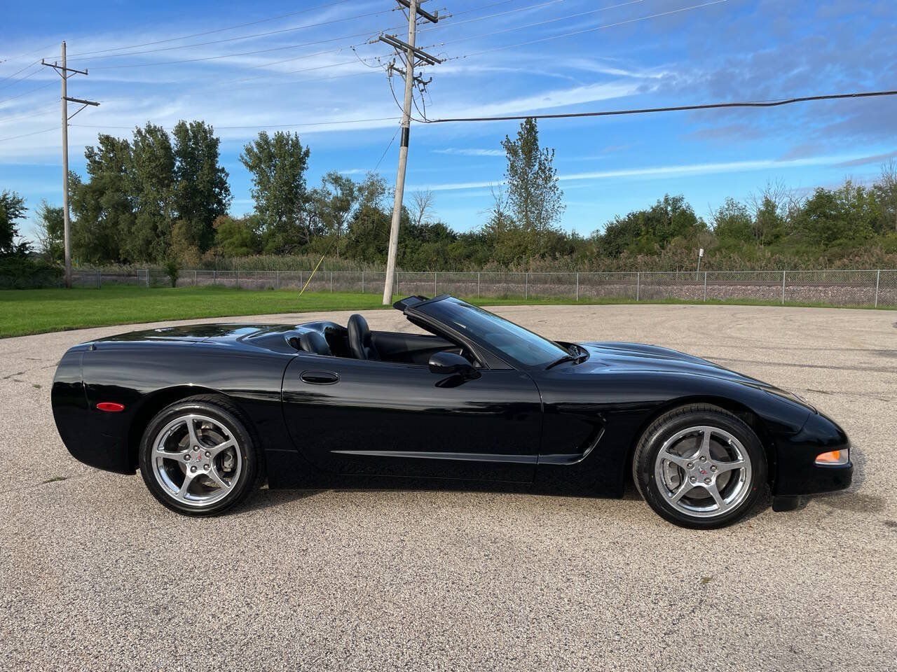 Used 2003 Chevrolet Corvette Convertible w/ Preferred Equipment Group1 RWD image 75