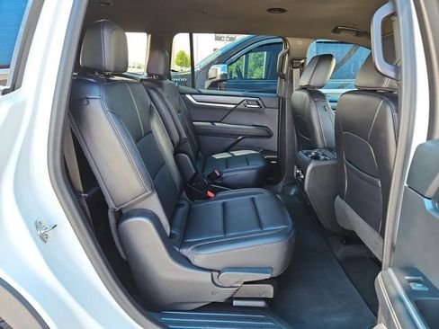 Certified 2024 GMC Acadia Elevation image 21