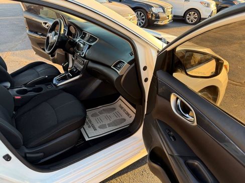 Used 2017 Nissan Sentra SR FWD image 19