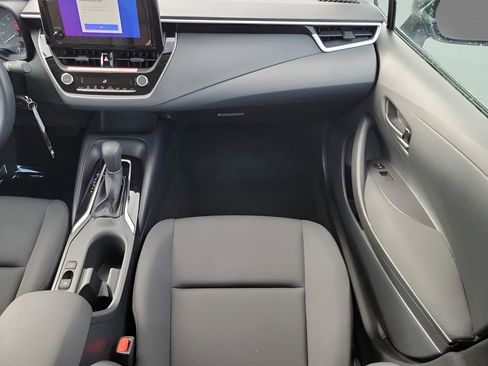 Used 2025 Toyota Corolla LE image 13