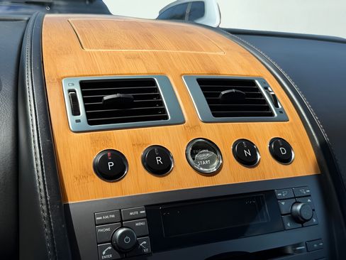 Used 2006 Aston Martin DB9 Volante RWD image 40