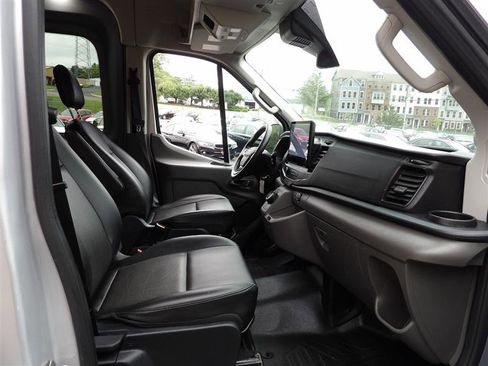 Used 2022 Ford E-Transit Medium Roof w/ Load Area Protection Package image 9