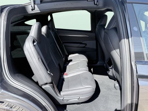 Used 2024 Tesla Model X Long Range image 58