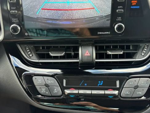 Used 2020 Toyota C-HR LE FWD image 13