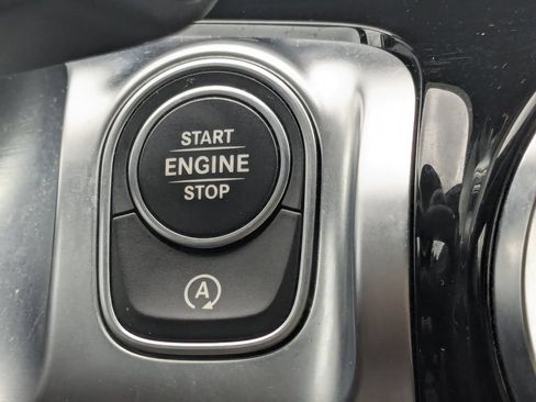 Certified 2022 Mercedes-Benz GLB 250 4MATIC w/ Premium Package Lite image 14
