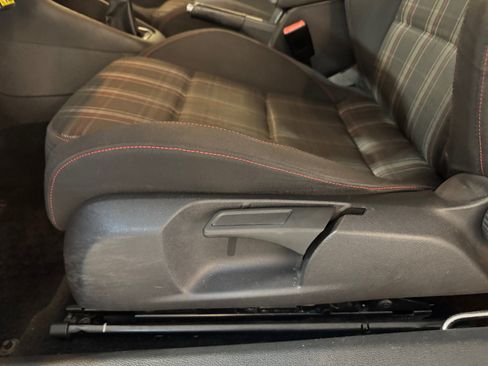 Used 2013 Volkswagen GTI 2-Door FWD image 10