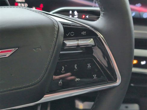 Used 2026 Cadillac Lyriq V image 11