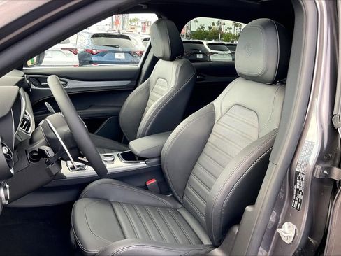 New 2025 Alfa Romeo Stelvio Sprint w/ Veloce Package image 9