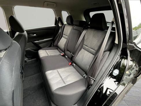 New 2026 Nissan Rogue SV AWD/4WD image 17