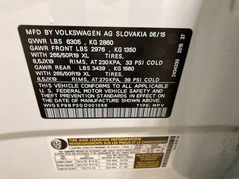 Used 2016 Volkswagen Touareg Sport image 25
