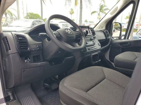 Used 2025 RAM ProMaster 2500 w/ U-Haul Equipment Group FWD image 18