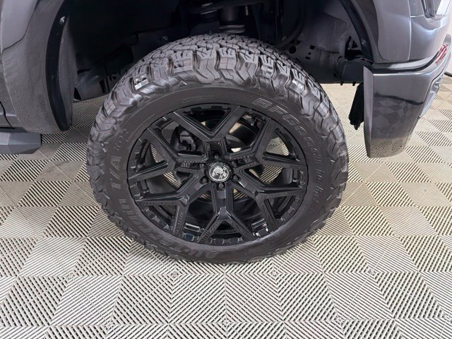 Used 2025 Ford F150 Lariat w/ Equipment Group 502A High AWD/4WD image 17