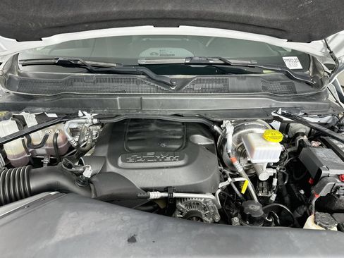 Used 2025 RAM 2500 Big Horn AWD/4WD image 30